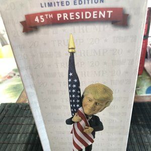 THIS IS THE MAN,DID U VOTE HIM TRUMP